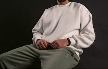 Essential crewneck in off-white