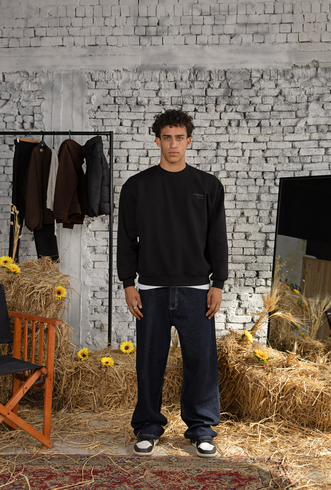 Essential Crewneck in Black